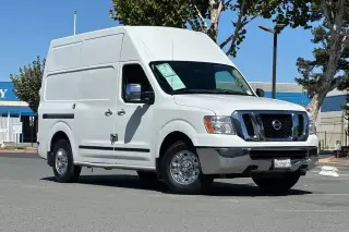 Nissan NV 2017 3500 HD S 3 puertas Furgón de carga con techo alto