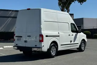 Nissan NV 2017 3500 HD S 3 puertas Furgón de carga con techo alto