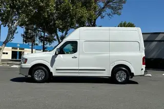 Nissan NV 2017 3500 HD S 3 puertas Furgón de carga con techo alto