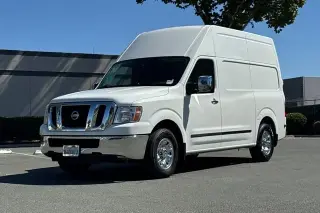Nissan NV 2017 3500 HD S 3 puertas Furgón de carga con techo alto