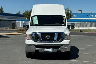 Nissan NV 2017 3500 HD S 3 puertas Furgón de carga con techo alto