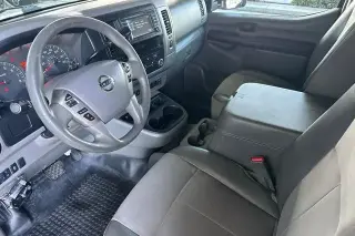 Nissan NV 2017 3500 HD S 3 puertas Furgón de carga con techo alto