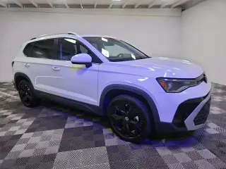 Volkswagen Taos 2025 SE 4dr SUV