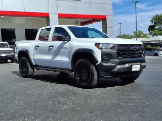 Chevrolet Colorado 2024 4x4 Trail Boss 4p. Cabina de Tripulante 5 ft. Carrocería Corta