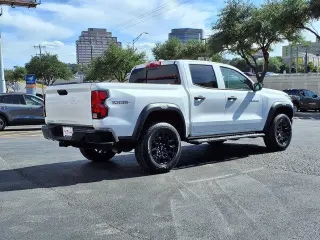 Chevrolet Colorado 2024 4x4 Trail Boss 4p. Cabina de Tripulante 5 ft. Carrocería Corta