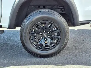 Chevrolet Colorado 2024 4x4 Trail Boss 4p. Cabina de Tripulante 5 ft. Carrocería Corta