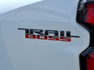Chevrolet Colorado 2024 4x4 Trail Boss 4p. Cabina de Tripulante 5 ft. Carrocería Corta