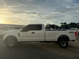 Ford F-250 Super Duty 2019 4x4 XL 4p SuperCab 6.8 ft. SB Camioneta