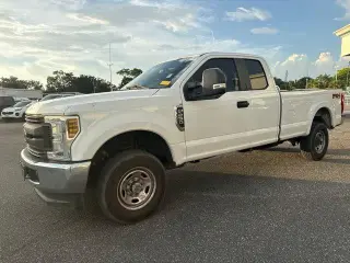 Ford F-250 Super Duty 2019 4x4 XL 4p SuperCab 6.8 ft. SB Camioneta