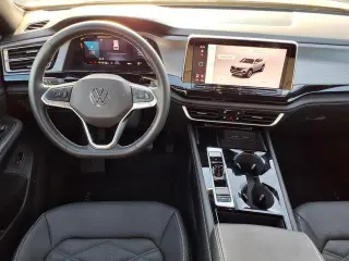 Volkswagen Atlas Cross Sport 2026 SE 4dr SUV con Tecnología