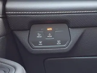 Volkswagen Atlas Cross Sport 2026 SE 4dr SUV con Tecnología