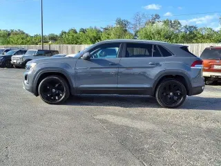 Volkswagen Atlas Cross Sport 2026 SE 4dr SUV con Tecnología