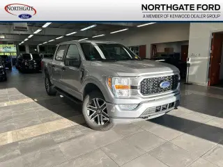 Ford F-150 2022 4x4 XL 4p SuperCrew 5.5 ft. SB