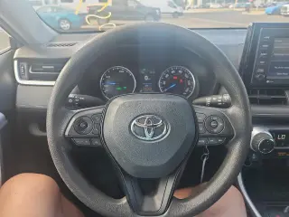 Toyota RAV4 Hybrid 2021 AWD LE 4p SUV