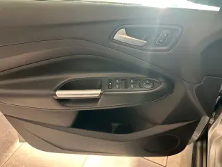 Ford C-MAX Hybrid 2018 Titanium 4p Familiar
