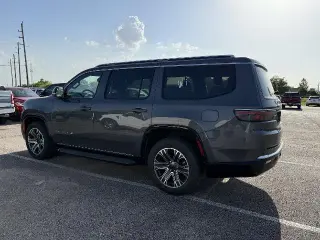 Jeep Wagoneer 2024 4x2 Serie II 4p SUV