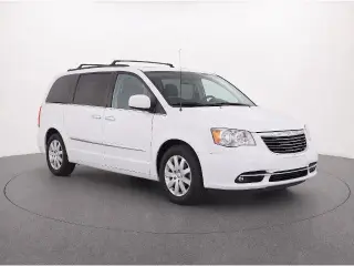 Chrysler Town and Country 2016 Touring 4p Minivan