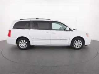 Chrysler Town and Country 2016 Touring 4p Minivan