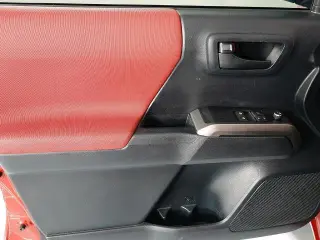 Toyota Tacoma 2018 4x2 SR5 Camioneta de acceso 4p 6.1 pies LB