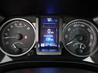 Toyota Tacoma 2018 4x2 SR5 Camioneta de acceso 4p 6.1 pies LB