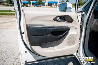 Chrysler Pacifica 2018 Touring Plus 4dr Mini-Van