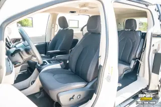 Chrysler Pacifica 2018 Touring Plus 4dr Mini-Van