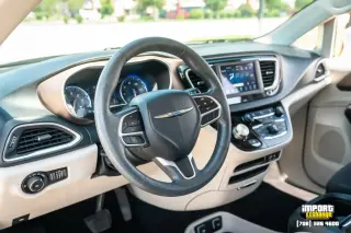 Chrysler Pacifica 2018 Touring Plus 4dr Mini-Van