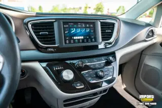 Chrysler Pacifica 2018 Touring Plus 4dr Mini-Van