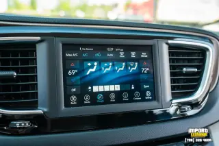 Chrysler Pacifica 2018 Touring Plus 4dr Mini-Van