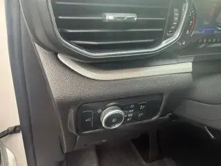 Ford Explorer 2023 XLT 4p SUV