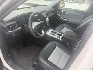 Ford Explorer 2023 XLT 4p SUV