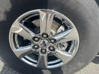 Ford F-150 2023 4x2 XLT 4p SuperCrew 5.5 ft. SB