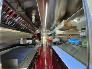 MARY'S CLEANING