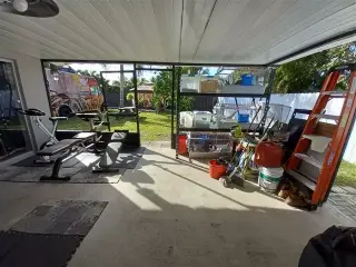 MARY'S CLEANING