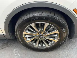 Lincoln Nautilus 2023 AWD Reserve 4p SUV