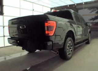 Ford F-150 2023 4x4 XLT 4 puertas SuperCrew batea de 5.5 pies