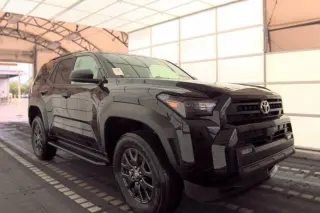 Toyota 4Runner 2025 4x4 SR5 SUV de 4 puertas