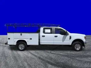 Ford F-250 Super Duty 2021 4x4 XL Cabina Doble (Crew Cab) de 4 puestas y caja larga (LB) de 8 pies