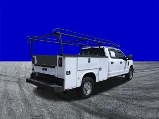 Ford F-250 Super Duty 2021 4x4 XL Cabina Doble (Crew Cab) de 4 puestas y caja larga (LB) de 8 pies