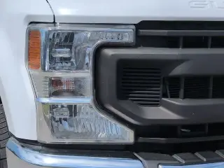 Ford F-250 Super Duty 2021 4x4 XL Cabina Doble (Crew Cab) de 4 puestas y caja larga (LB) de 8 pies