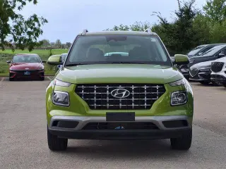 Hyundai VENUE 2023 SEL Crossover de 4 puertas