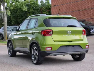 Hyundai VENUE 2023 SEL Crossover de 4 puertas