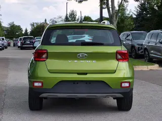 Hyundai VENUE 2023 SEL Crossover de 4 puertas