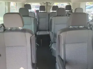 Ford Transit 2024 350 XL 3 puertas LWB techo bajo para pasajeros