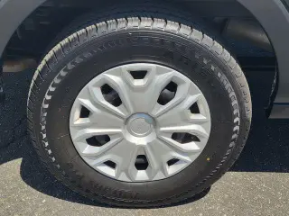 Ford Transit 2024 350 XL 3 puertas LWB techo bajo para pasajeros