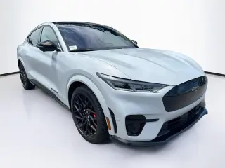 Ford Mustang Mach-E 2023 AWD GT SUV de 4 puertas