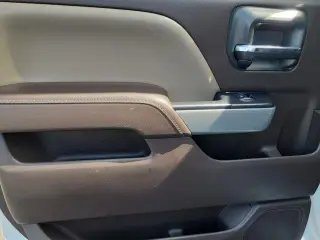 Chevrolet Silverado 2500HD 2015 4x4 LTZ de 4 puertas, cabina doble (Crew Cab) y caja corta (SB)