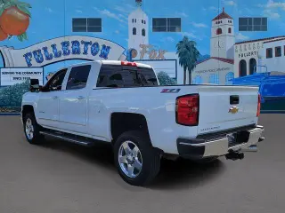 Chevrolet Silverado 2500HD 2015 4x4 LTZ de 4 puertas, cabina doble (Crew Cab) y caja corta (SB)