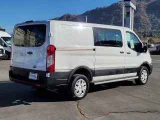 Ford Transit 2025 250 de 3 puertas, batalla corta (SWB), techo bajo, furgoneta de carga