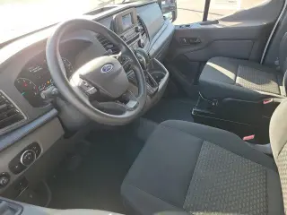 Ford Transit 2025 250 de 3 puertas, batalla corta (SWB), techo bajo, furgoneta de carga